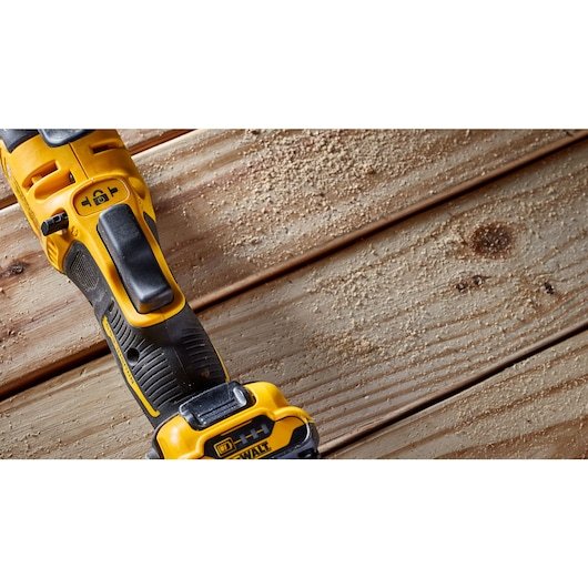 EAN 5035048748442 - DeWALT DCS353D2-QW cortador universal inalámbrico imagen 6