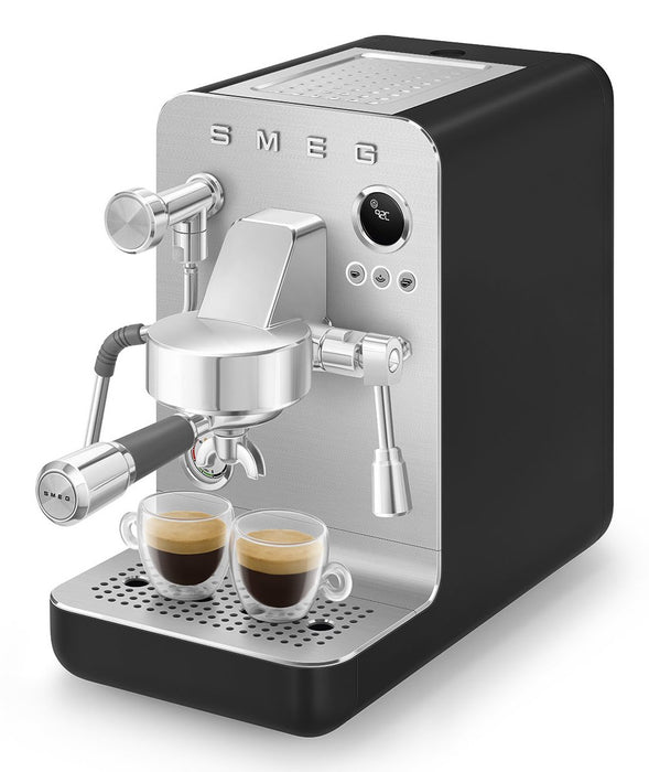 EAN 8017709346935 - Smeg EMC02BLMEU cafetera eléctrica Manual Máquina espresso 1,7 L imagen 10