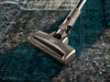 EAN 8004399015890 - De’Longhi Colombina Evo XLM418.GCG Aspiradora escoba 2 en 1 Batería Secar Sin bolsa 0,5 L 400 W Gris imagen 2