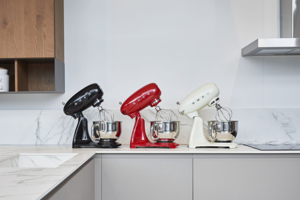 EAN 8017709269159 - Smeg SMF03CREU batidora Batidora de varillas 800 W Crema de color imagen 12