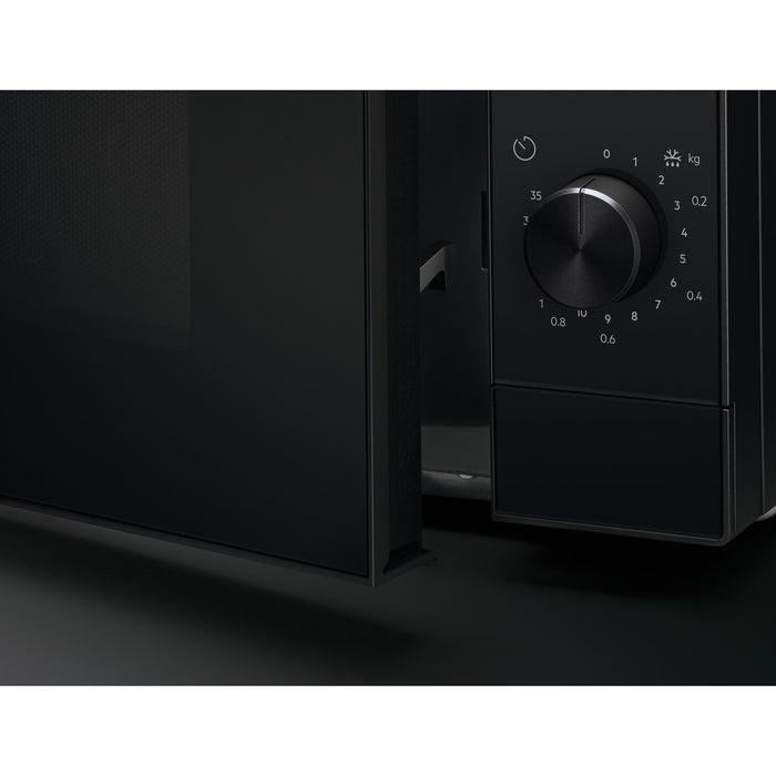 EAN 7332543820368 - Electrolux EMZ421MMK Negro Microondas combinado Encimera 21 L 800 W imagen 16