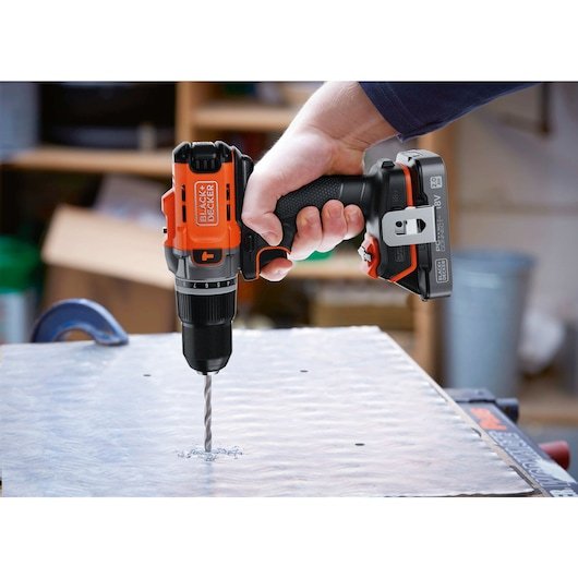 EAN 5035048833414 - Black & Decker BCD383D1XK-QW taladro Naranja imagen 4