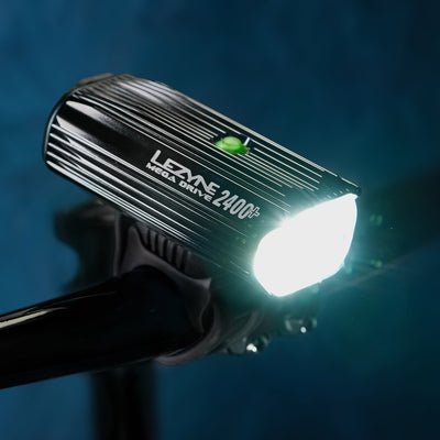 Lezyne Luz Bicicleta Delantera - Mega Drive 2400+ - Negro
