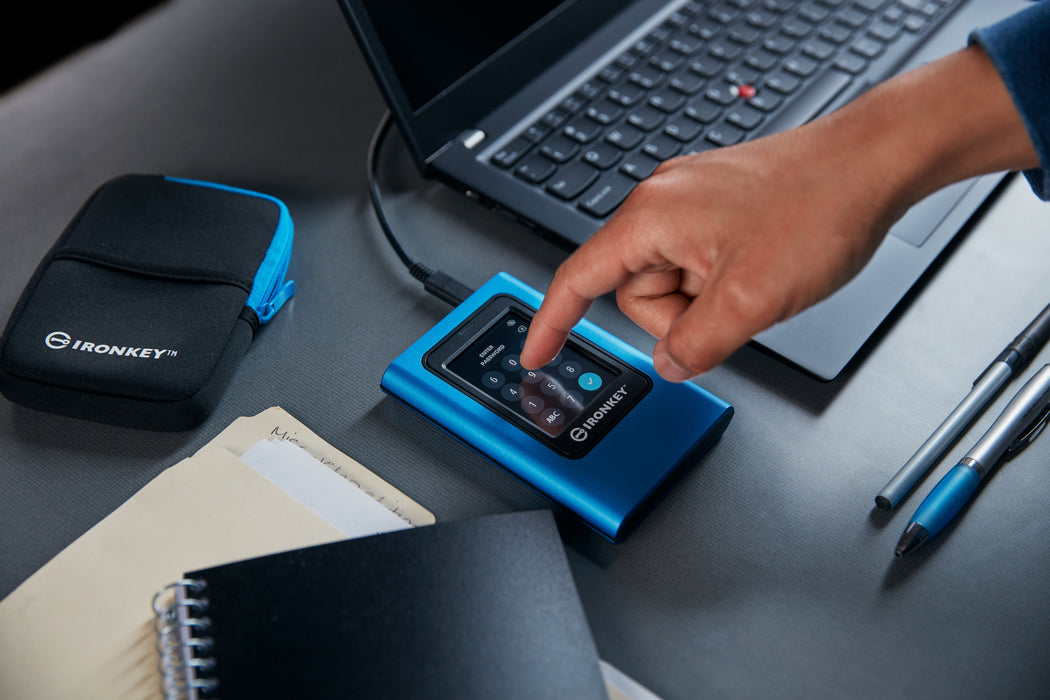 EAN 740617341416 - Kingston Technology IronKey Vault Privacy 80 3,84 TB USB Tipo C 3.2 Gen 1 (3.1 Gen 1) Azul imagen 9