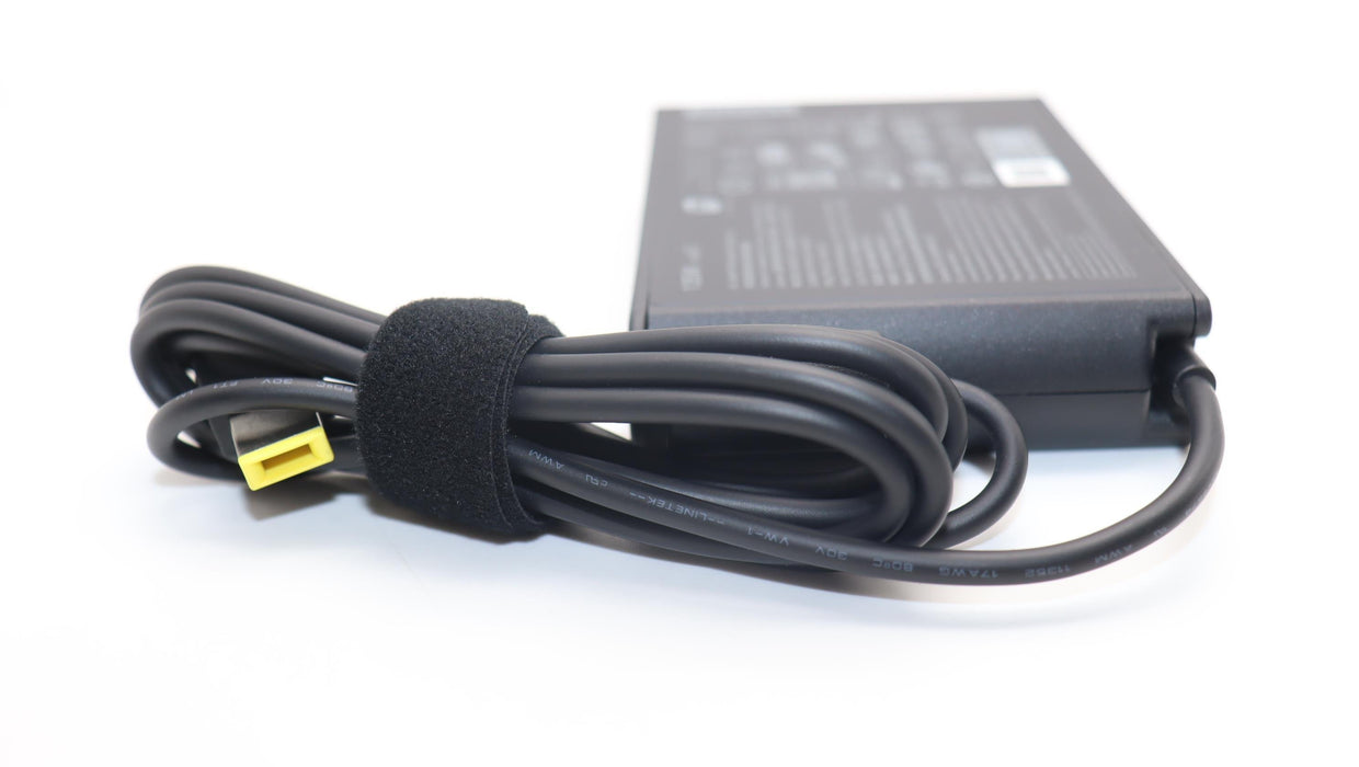 EAN 5715063289341 - Lenovo 5A11K67847 adaptador e inversor de corriente Interior 135 W Negro imagen 4