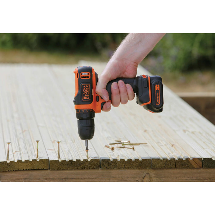 EAN 5035048631812 - Black & Decker BDCDD12-QW taladro Sin llave Negro, Naranja imagen 9