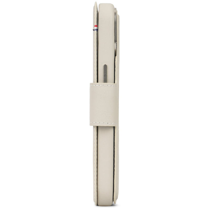 EAN 8720593010584 - Decoded D24IPO15PLDW5CY funda para teléfono móvil 17 cm (6.7") Funda cartera Beige imagen 4