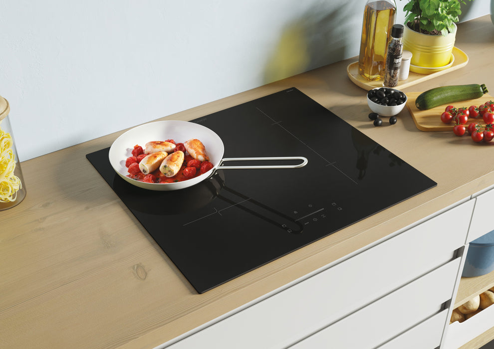 EAN 8059019042770 - Candy CTP6SC4/E1 Negro Integrado 59 cm Con placa de inducción 4 zona(s) Campana integrada imagen 3