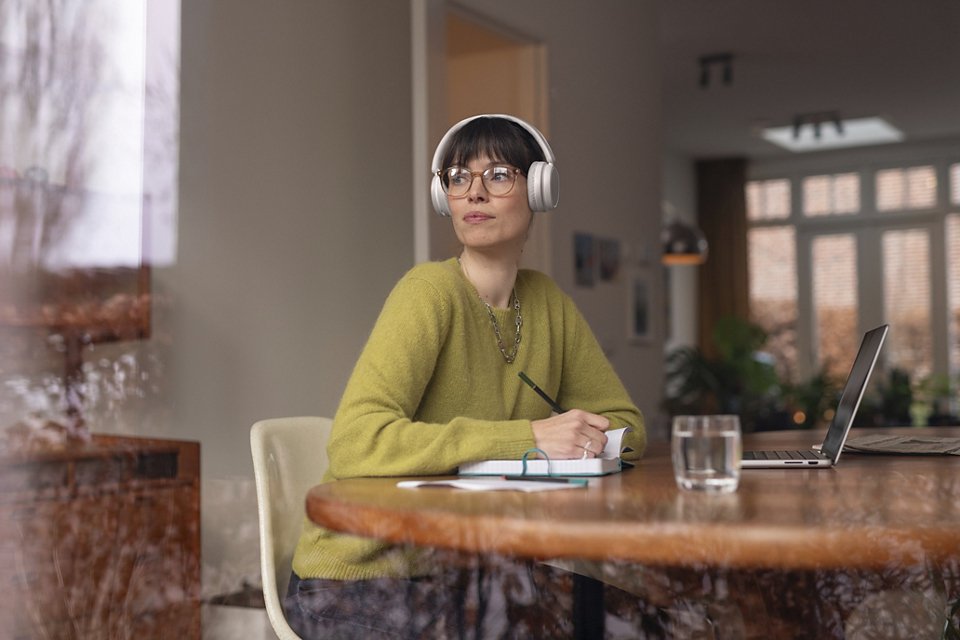 EAN 4895229142480 - Philips 5000 series TAH5209WT/00 auricular y casco Auriculares Inalámbrico Diadema Llamadas/Música Blueto imagen 5