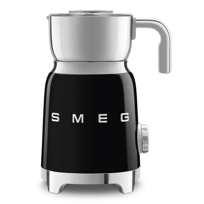 EAN 8017709316082 - Smeg MFF11BLEU espumador o calentador de leche Calentador/espumador de leche automático Negro imagen 1
