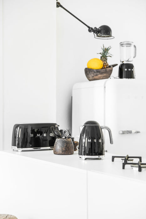 EAN 8017709190798 - Smeg TSF02BLEU tostadora 6 4 rebanada(s) 1500 W Negro imagen 7