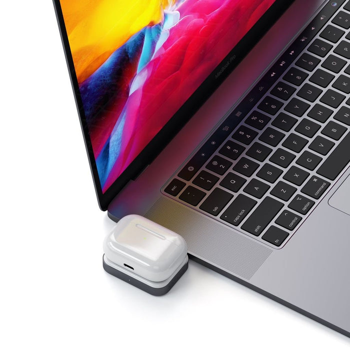 EAN 0879961008994 - Satechi ST-TCWCDM cargador de dispositivo móvil Auriculares Blanco USB Cargador inalámbrico Interior imagen 5