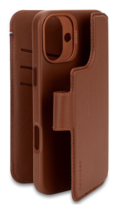 EAN 8721145001357 - Decoded Leather Detachable Wallet funda para teléfono móvil 17 cm (6.7") Funda cartera Marrón imagen 2