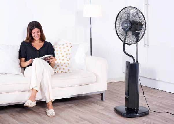 Ventilador Pie Black & Decker Es9440180b 40cm Negro Nebulizador