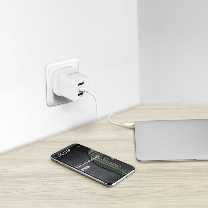 Dicota Fuente De Alimentación - Compacto, Laptop - 32 Watt - 3 A - 3 Tomas De Salida (Usb-C, 2 X Usb)