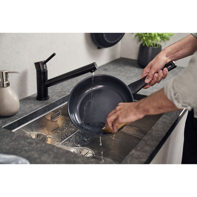 Zwilling Madura Plus 28 Cm Sauté Pan, Black, Aluminum