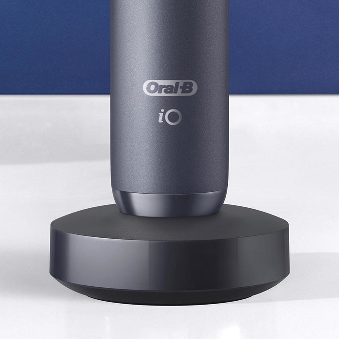 EAN 4210201363095 - Oral-B iO 4210201363095 cepillo eléctrico para dientes Adulto Cepillo dental giratorio Negro imagen 4