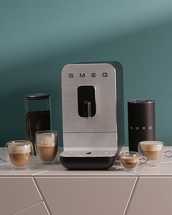 EAN 8017709334734 - Smeg BCC11BLMEU cafetera eléctrica Totalmente automática Máquina espresso 1,4 L imagen 12