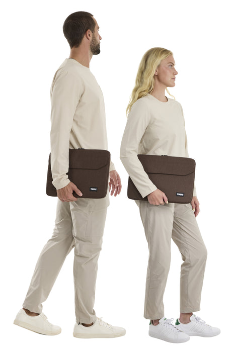 Thule Lithos Sleeve Macbook Pro 16" - Nuanced Brown, 3205461