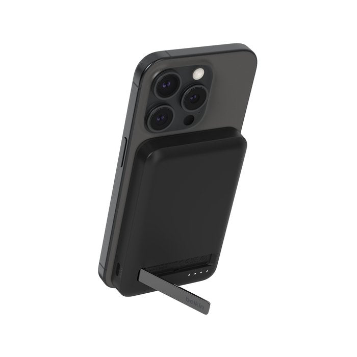 EAN 745883872053 - Belkin BoostCharge Pro Cargador inalámbrico Negro imagen 1