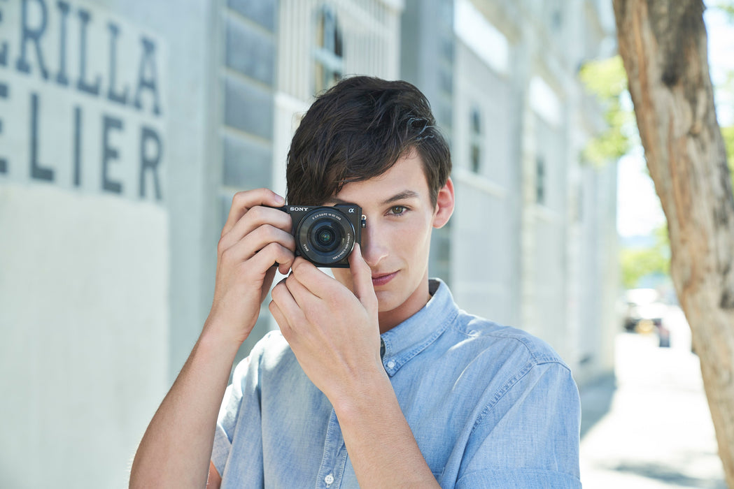 EAN 4548736108646 - Sony α 6100 MILC 24,2 MP CMOS 6000 x 40000 Pixeles Negro imagen 7