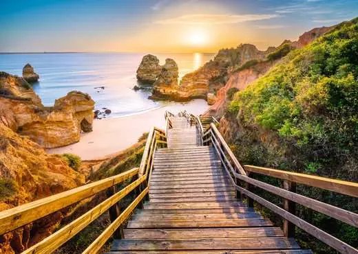 Ravensburger Puzzle Hermosas Pasarelas - Escaleras De Madera A Praio Do Camillo 1000 Piezas 12001761