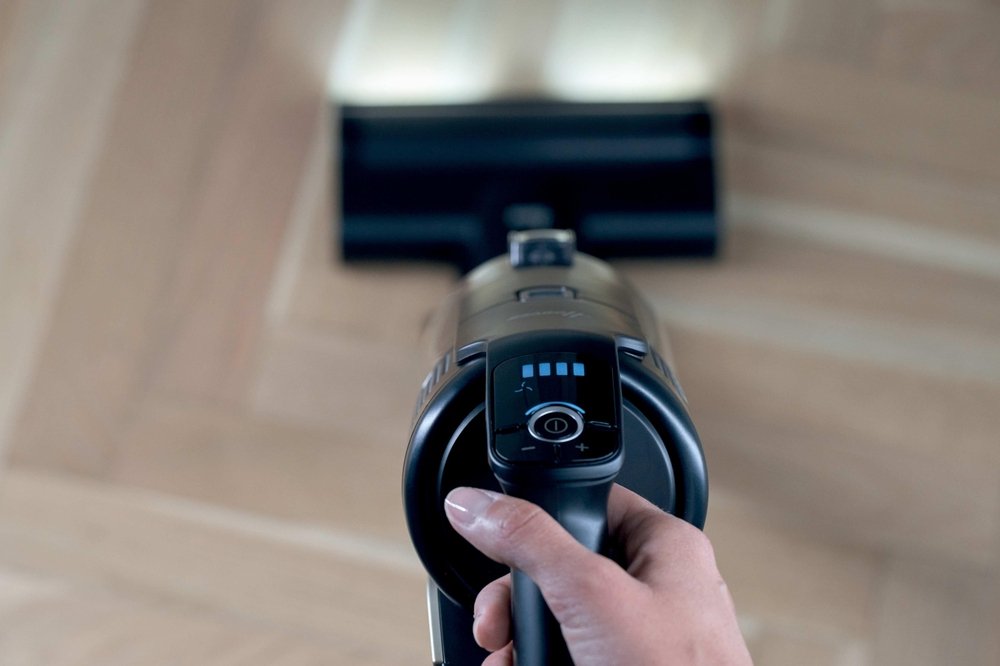 Hoover Hf610hx 011 Vacuum Cleaner, Handstick, Cordless, Operating Time 40 Min, Dust Container 0.7 L, Black