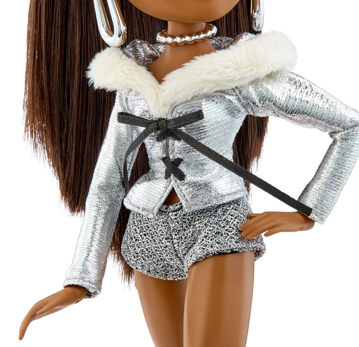 Muñeca Sasha + Charmz Stylin Bratz