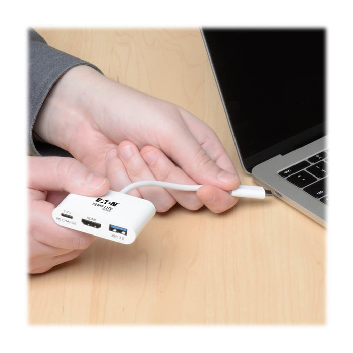 Adaptador Eaton Tripplite Series Usb-C To Hdmi  With Usb-A Port