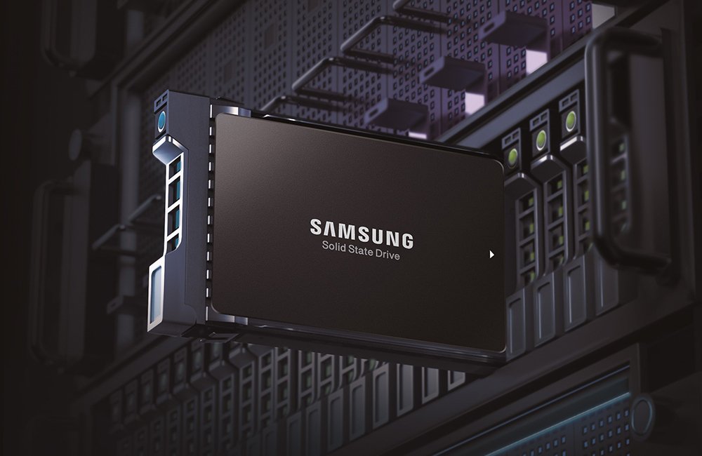 EAN 8806095333526 - Samsung MZ-QLB7T6B0 7,68 TB 2.5" PCI Express 3.0 NVMe V-NAND TLC imagen 3