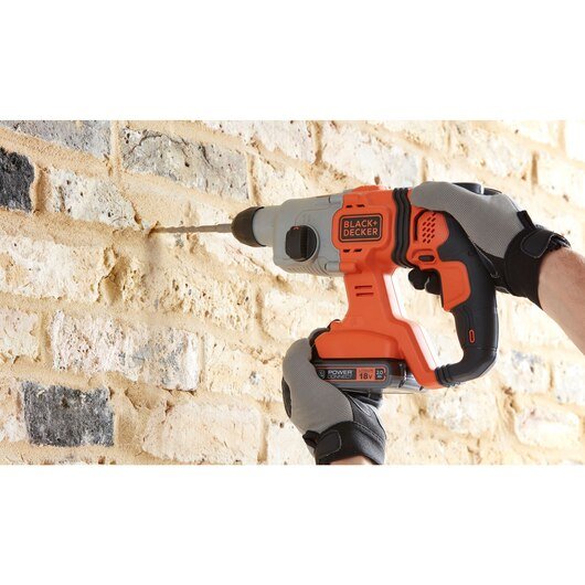 EAN 5035048705032 - Black & Decker BCD900B-XJ taladro 1880 RPM SDS Plus Negro, Naranja imagen 4