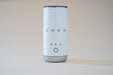 EAN 8017709353148 - Smeg MFF02WHEU espumador o calentador de leche Calentador/espumador de leche automático Blanco imagen 28