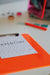 EAN 4002390062077 - MAUL 2340641 portapapel A4 Plástico Naranja, Transparente imagen 13