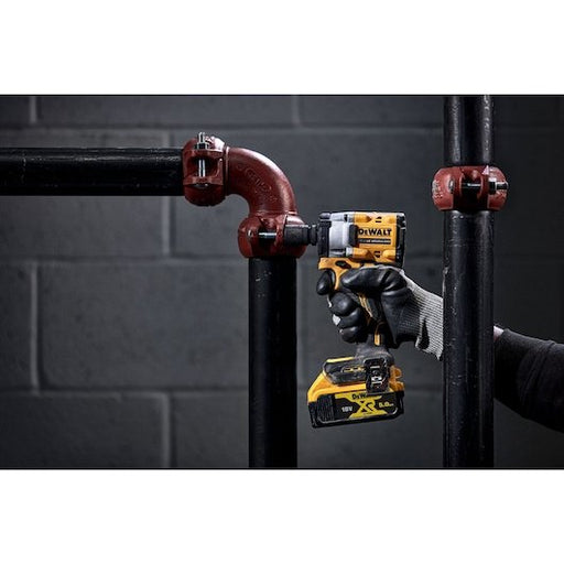 EAN 5035048743836 - DeWALT DCF922P2T-QW atornilladora de impacto con batería 1/2" 2500 RPM 610 Nm Negro, Amarillo 415 W 18 V imagen 2
