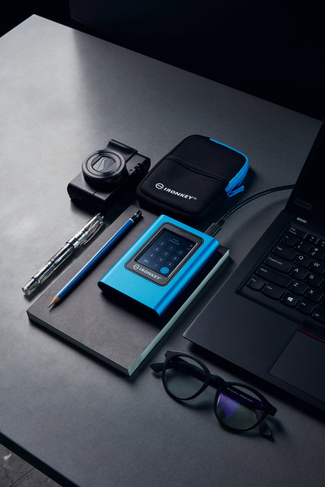 EAN 0740617328431 - Kingston Technology IronKey Vault Privacy 80 USB Tipo C 3.2 Gen 1 (3.1 Gen 1) Azul imagen 11