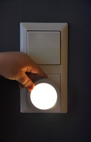 EAN 4007123676637 - Brennenstuhl NL 01 QD Luz de noche con enchufe o Luz quitamiedos con enchufe imagen 2