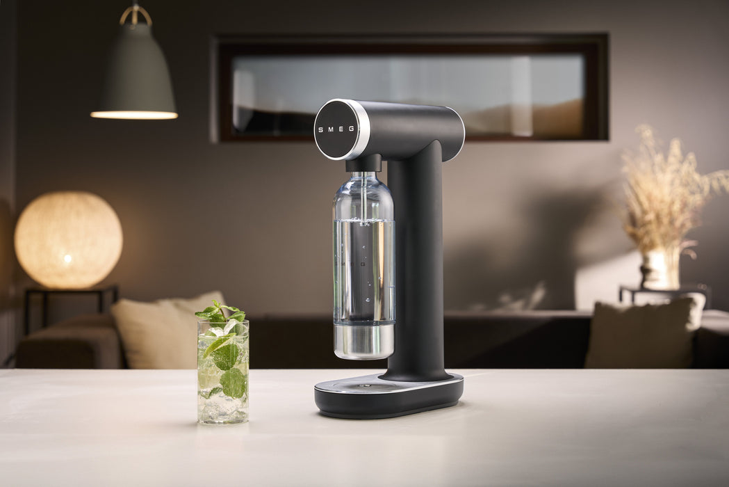 EAN 8017709347512 - Smeg SKC01BLM carbonatador Plástico Negro imagen 22