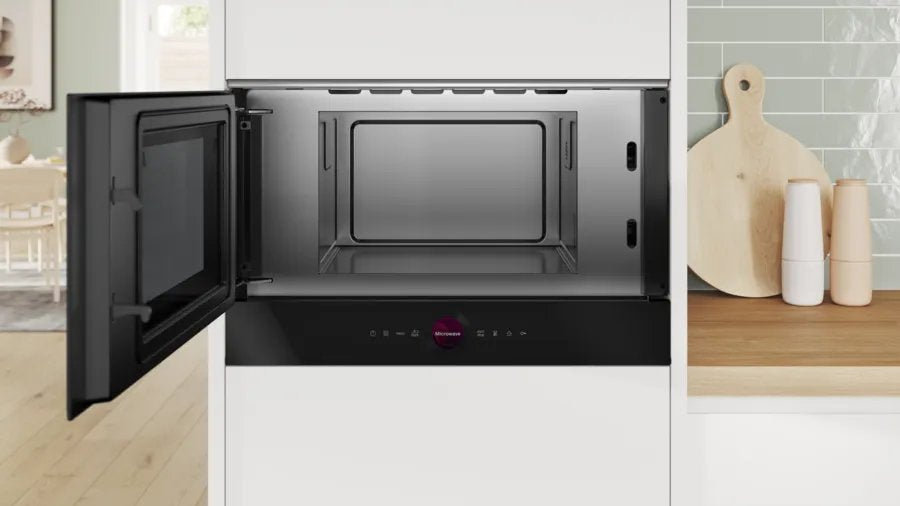 EAN 4242005319985 - Bosch Serie 8 BFL7221B1 microondas Negro Solo microondas Integrado 21 L 900 W imagen 4