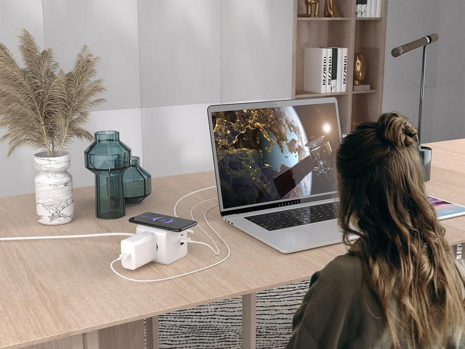 Power Cube With Wireless  Charging, 3 Schuko Outlets, 2