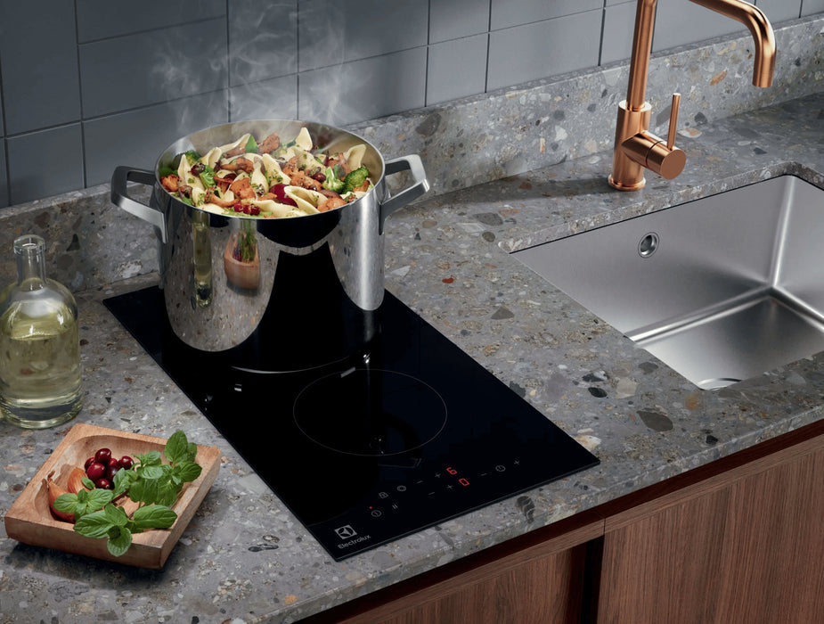 EAN 7332543982851 - Electrolux LHR3233CK Negro Integrado 29 cm Cerámico 2 zona(s) imagen 10