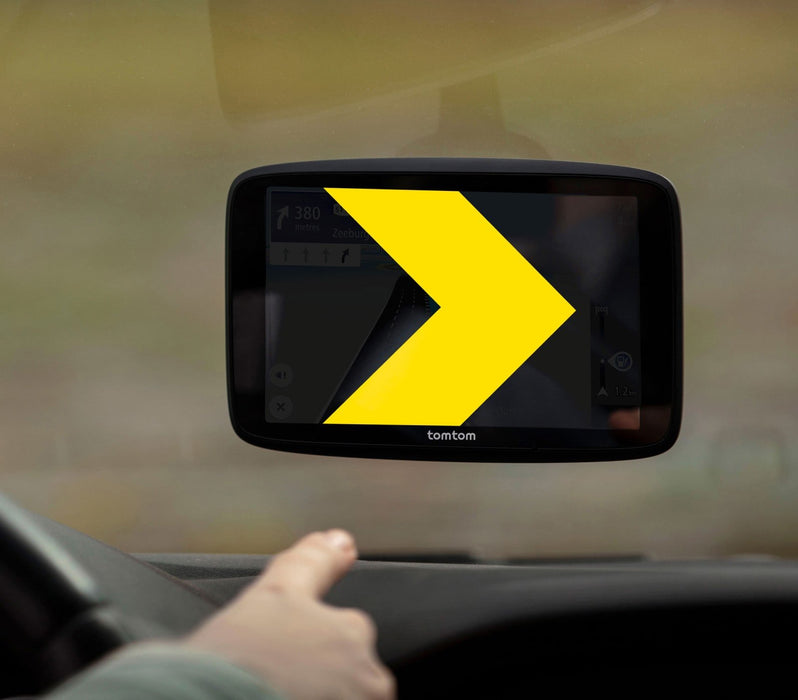 EAN 0636926106931 - TomTom GO Superior 7 navegador Fijo 17,8 cm (7") Pantalla táctil Negro imagen 2