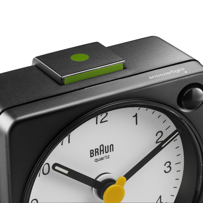 EAN 4007218670236 - Braun BC02XBW Reloj despertador analógico Negro, Blanco imagen 5