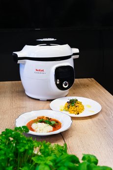 EAN 3045386381869 - Tefal CY851130 olla multi-cocción 6 L Cromo, Blanco imagen 23