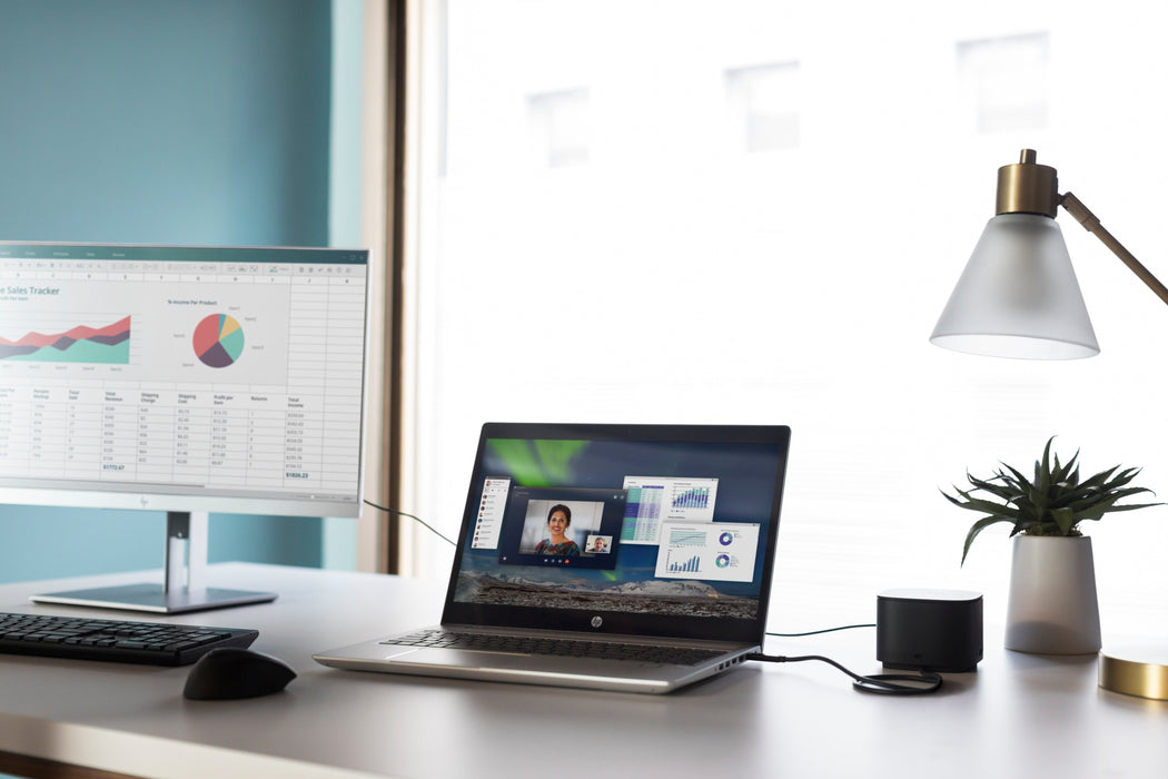 Thunderbolt Dock G2 With  Combo Cable