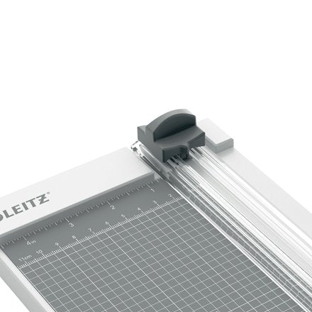 EAN 4002432129744 - Leitz Rollenschneider Home A4 guillotina para papel 8 hojas imagen 2