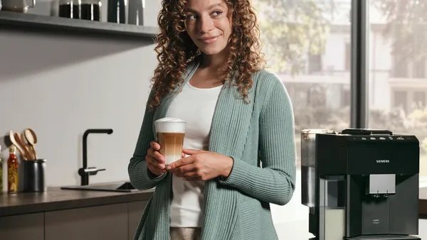 Cafetera Siemens Integral Tq515d09 Totalmente Automática Eq500, Múltiples Especialidades De Café, Espumador De Leche, Recipiente Para Leche Integrado, Función Principal Doble, Limpiador A Vapor
