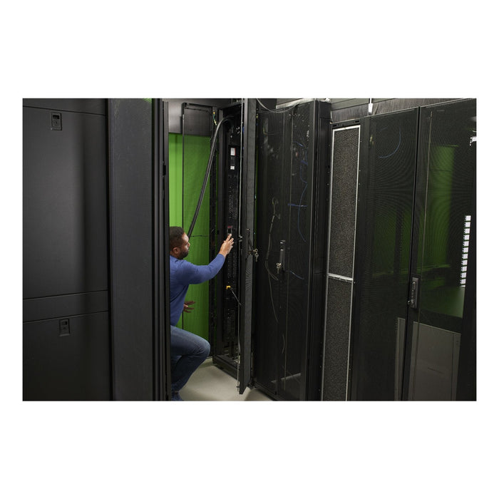 Apc Rack Pdu 9000 Switched Apdu9959na3 Unidad De Distribución De Potencia (Montaje En Bastidor) Ca 200/208 V 3.3 Kw 3300 Va Ethernet 10/100/1000 Input: Nema L6-20 Conectores De Salida: 24 (21 Iec 60320 C13/C15 3 Iec 60320 C19/C21) 0u 3