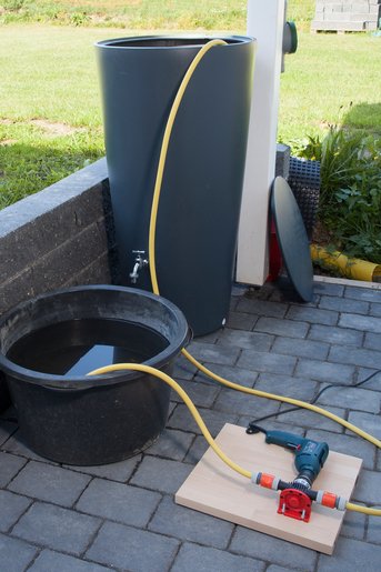 EAN 4006885220706 - wolfcraft GmbH 2207000 bomba de agua 600 W 3000 l/h imagen 2