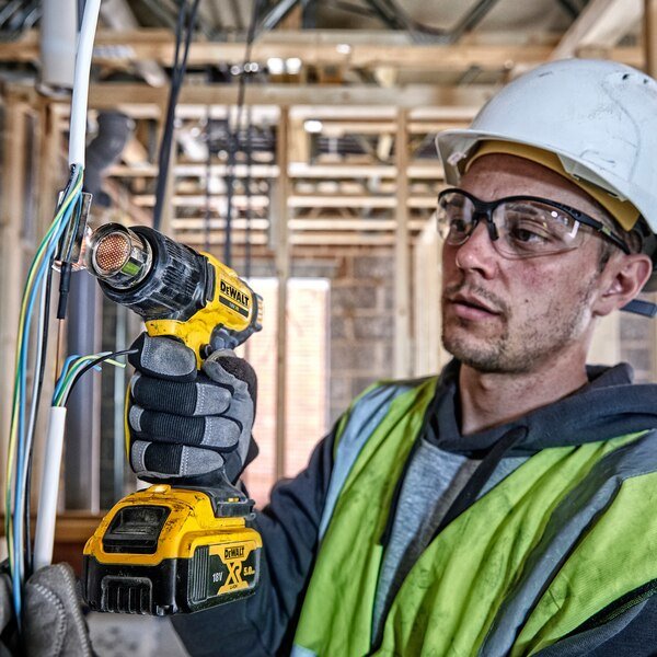 EAN 5035048722886 - DeWALT DCE530N-XJ pistola de calor Pistola de aire caliente 190 l/min 530 °C Amarillo imagen 3