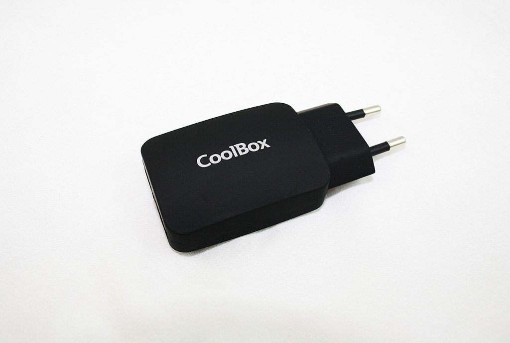 EAN 8436556141935 - CoolBox FALCOOUX231T Universal Negro Corriente alterna Interior imagen 1